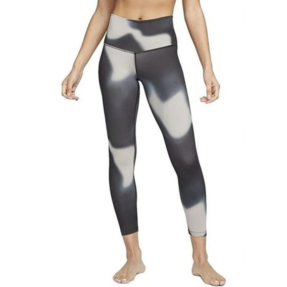 NWT Nike Yoga Dri-FIT Women's 7/8 High-Rise Leggings Gradient-Dye - Picture 1 of 8